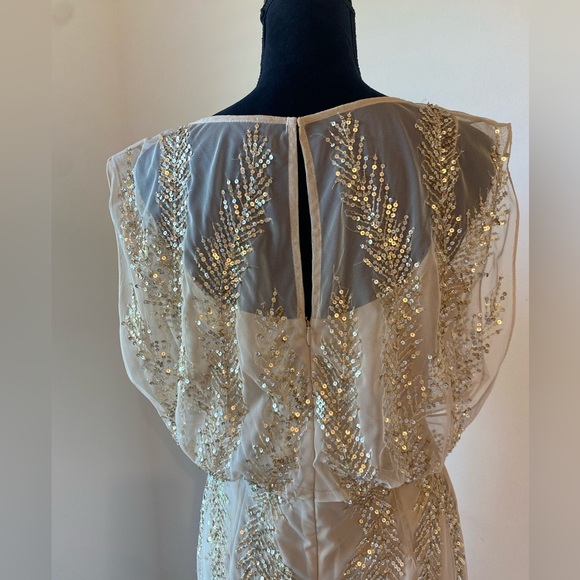 Aidan Mattox
Beaded Cap Sleeves Sheath Cocktail Dress size 10 - Picture 5 of 15